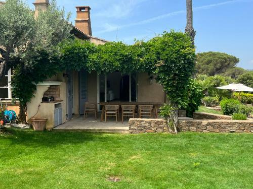 7 Bedroom Luxury Villa Near St. Tropez & Beach