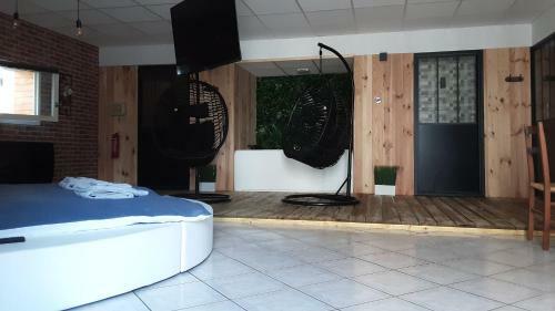 Apartamento Hotel Du Berry - Loveroom Avec Sauna, Hammam, Jacuzzi Privatifs