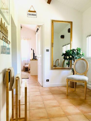 �l�gante Villa Dans Un �crin De Verdure