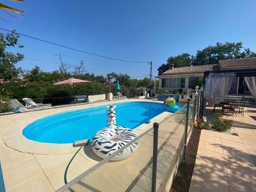 Hostal Gite St Sauveur De Rocbaron
