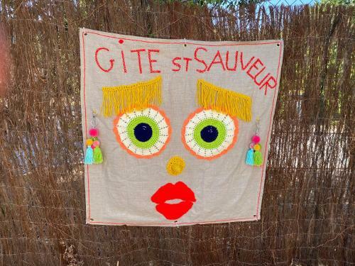 Hostal Gite St Sauveur De Rocbaron