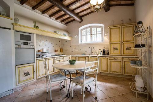 Propri�t� D'exception Au Coeur Du Luberon