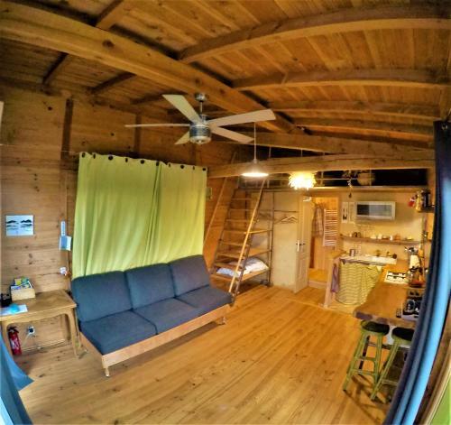 Cabane Et Potager, Jacuzzi... Dans Les C�vennes