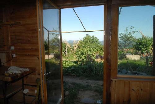 Cabane Et Potager, Jacuzzi... Dans Les C�vennes
