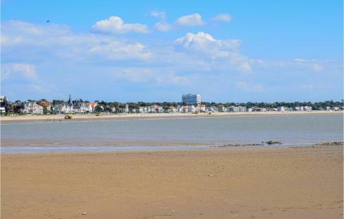 Awesome Apartment In Royan With Wifi