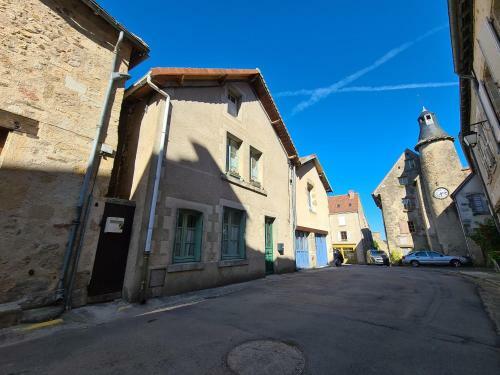 Villa Saint-beno�t-du-sault, 4 Pi�ces, 6 Personnes - Fr-1-591-360