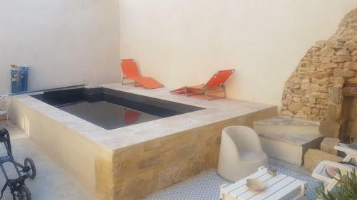 Maison De Village De Charme Xviie Avec Piscine