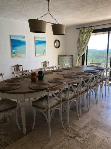 Spacious Luxury Villa With Stunning Views