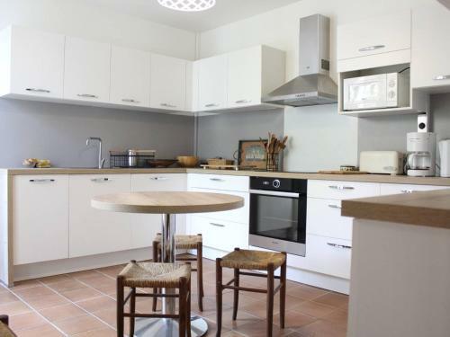 Maison Saint-denis-d'ol�ron, 5 Pi�ces, 9 Personnes - Fr-1-246a-143