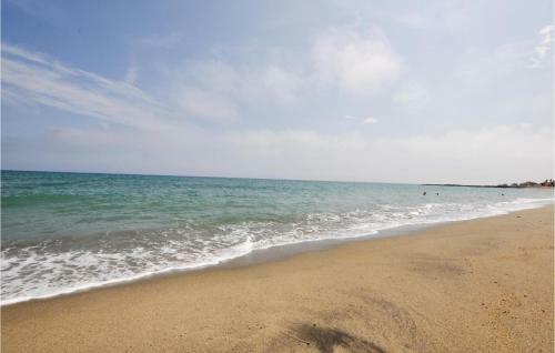 Two-bedroom Holiday Home In Sainte Marie Plage