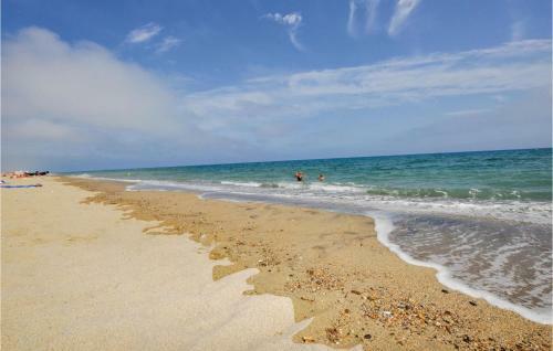 Two-bedroom Holiday Home In Sainte Marie Plage