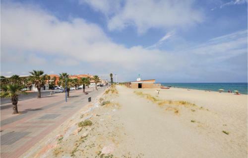 Two-bedroom Holiday Home In Sainte Marie Plage