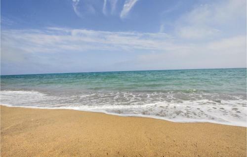 Two-bedroom Holiday Home In Sainte Marie Plage