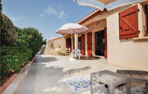 Two-bedroom Holiday Home In Sainte Marie Plage