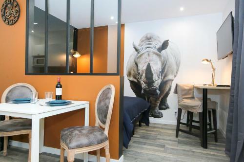 Apartamento Le Rhinoc�ros, T1 Hypercentre Chic Et Cosy, Wifi Par Sovalfi