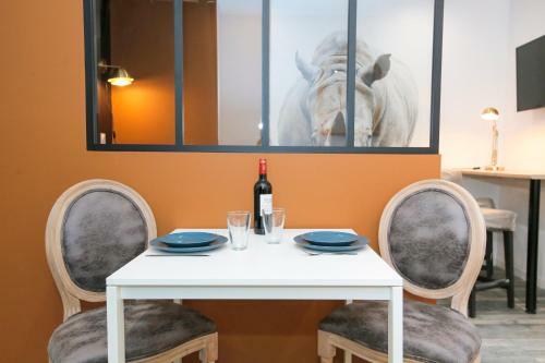 Apartamento Le Rhinoc�ros, T1 Hypercentre Chic Et Cosy, Wifi Par Sovalfi