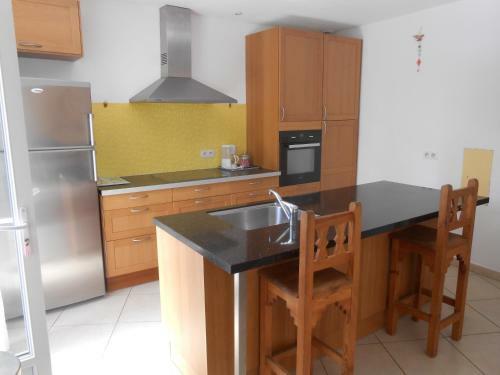 Maison De Village Spacieuse Et Agr�able