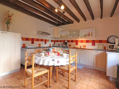 G�te Saint-germain-de-martigny, 4 Pi�ces, 6 Personnes - Fr-1-497-161