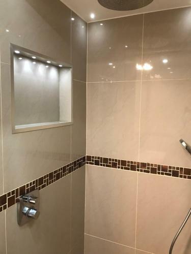 Hostal Chambre Via Natina