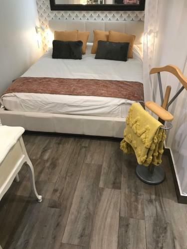Hostal Chambre Via Natina