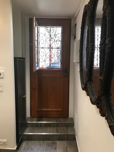 Hostal Chambre Via Natina