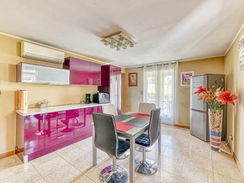 Maison Saint-gervasy, 5 Pi�ces, 6 Personnes - Fr-1-669-2