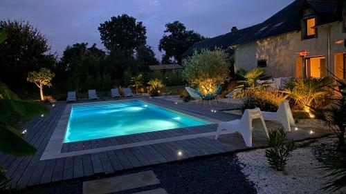 Villa Magnifique Long�re De 400m� Avec Piscine Type Loft
