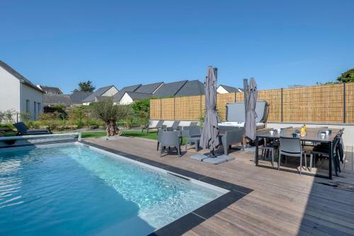 Maison Moderne Avec Piscine Et Jacuzzi Pour 15 Personnes !