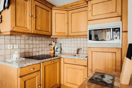 C�lido Apartamento Con Balc�n A 100 M Del Telecabina Bettex