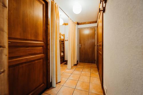 C�lido Apartamento Con Balc�n A 100 M Del Telecabina Bettex