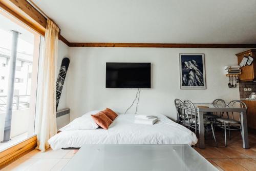 C�lido Apartamento Con Balc�n A 100 M Del Telecabina Bettex