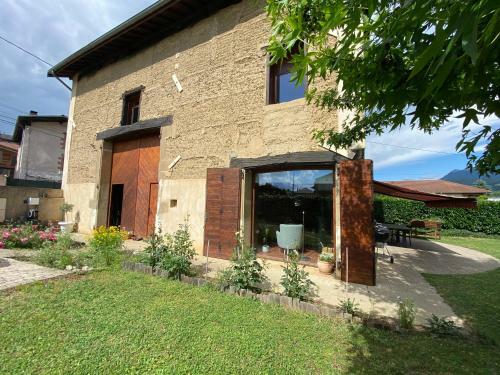 Grange R�nov�e Avec Piscine - Vue Montagne