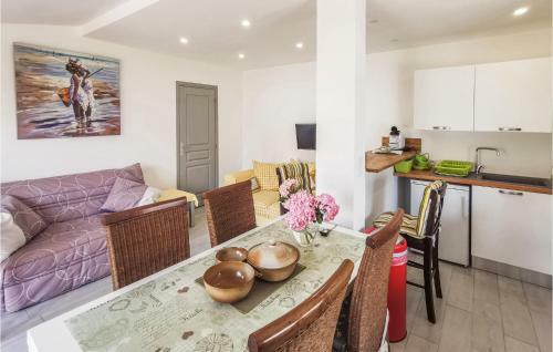 Awesome Home In Saint Hilaire De Riez With 1 Bedrooms