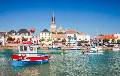 Awesome Home In Saint Hilaire De Riez With 1 Bedrooms