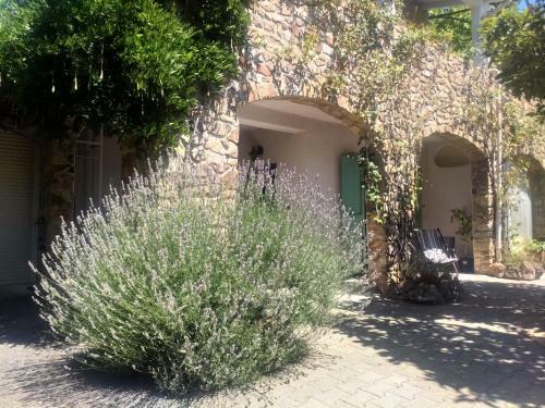 Hostal Les Jardins D'arbousse