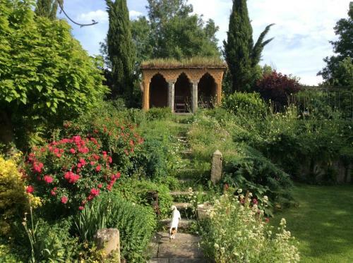 Grande Maison D'artistes Avec Piscine