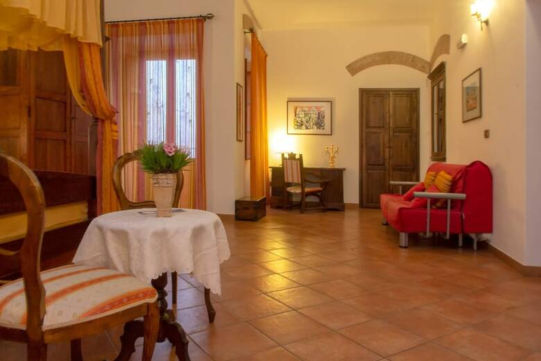 Hostal Donnaciccina Accomodation