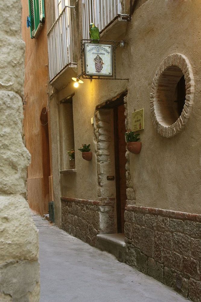 Hostal Donnaciccina Accomodation