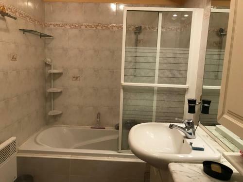 Apartamento Studio En Rez De Jardin En Bord De Mer Avec Piscine
