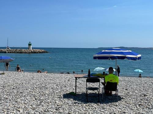 Apartamento Studio En Rez De Jardin En Bord De Mer Avec Piscine