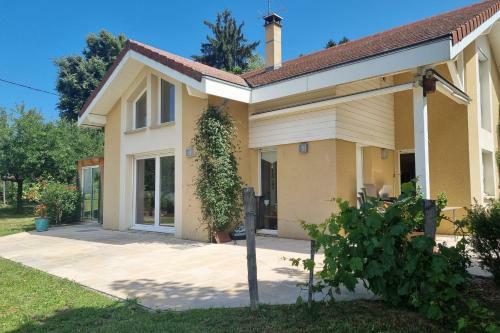 La Villa � St-martin-d'uriage #dn