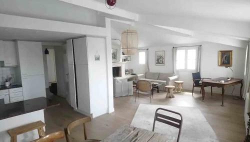 Apartamento �le De R� - Sublime T3 Vue Mer - 80m2 - 4 � 6 Pers