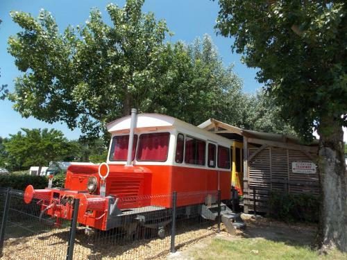 Camping Insolite Le Haut Village