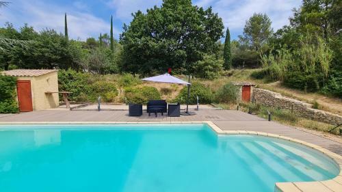 Les 2 Mazets Proven�aux