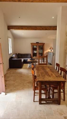 Les 2 Mazets Proven�aux