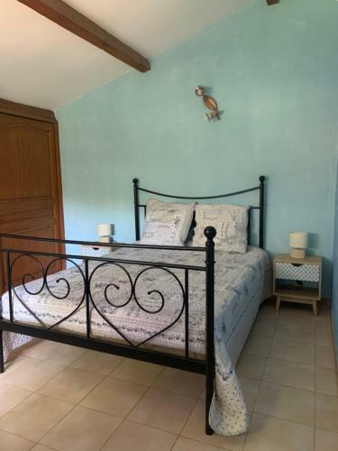Villa Dans Un �crin De Verdure