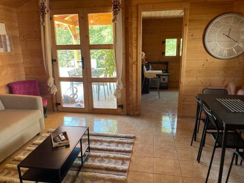 Magnifique Chalet Aux Portes De La Dr�me