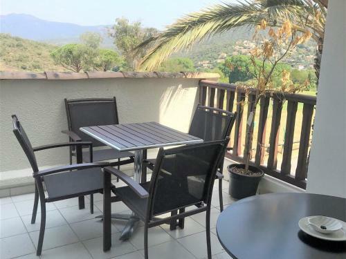 Apartamento Studio Saint-rapha�l, 1 Pi�ce, 4 Personnes - Fr-1-504-645