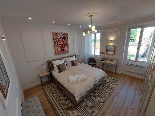 Saint Raphael's Apartment