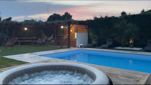 Maison Avec Piscine Et Jacuzzi